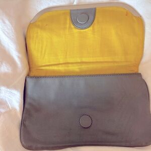 Vintage Banana Republic Leather Clutch. Minimalist style.